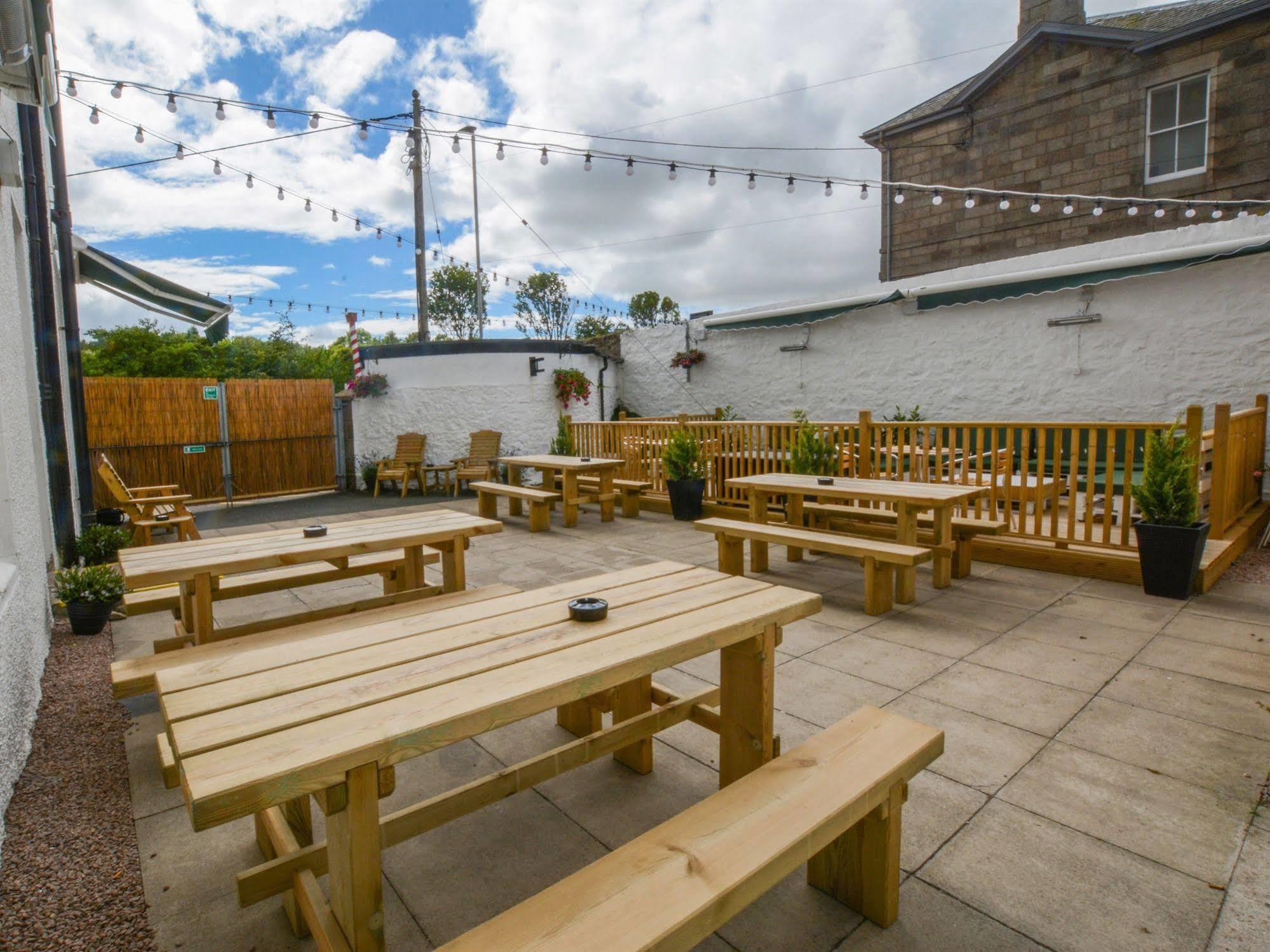New Inn Hotel Ellon Exterior photo